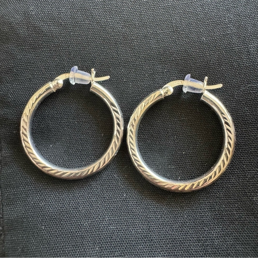 New Elegant Sterling Silver 925 Hoop Earrings - Picture 1 of 4